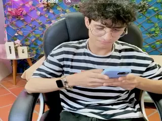 thomas's Live Sex Cam Show