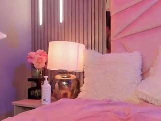 alissemiller Live Webcam on CamSoda