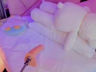 Alisse Miller live cam preview