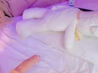 Alisse Miller live cam preview