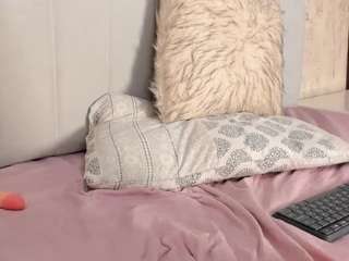 carolyne-parker's CamSoda show and profile