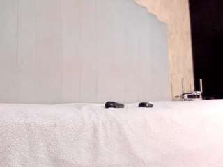 carolyne-parker live cam profile