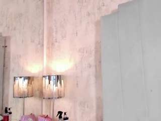 carolyne-parker's CamSoda show and profile