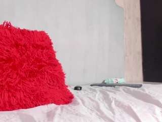 Live webcam model carolyne-parker on Soda Cams