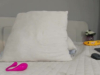le modèle carolyne-parker est en webcam porno dans un show sur le site camsoda, il possède les tags suivants: anal,naked,young adult,toys,teen 18,tattoos,skinny,shaved pussy,ride torso,anal toys,pussy,lovense,green eyes,fuck machine,feet,drinking,dildo,cum in pussy,cum,black hair