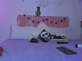 Explore the wet 23 years old marianabranz from CamSoda as she gets kooky marianabranz from CamSoda