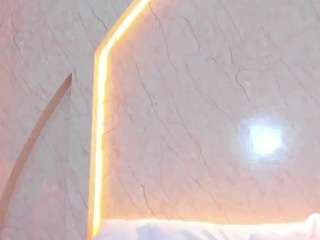 Live webcam model marianabranz on Soda Cams