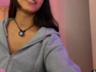 Live webcam model marianabranz on Soda Cams