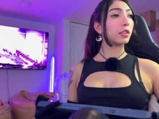 Live webcam model marianabranz on Soda Cams