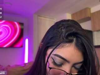 Live webcam model marianabranz on Soda Cams