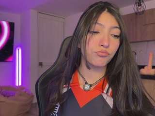 Live webcam model marianabranz on Soda Cams