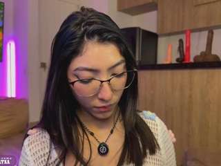 Live webcam model marianabranz on Soda Cams