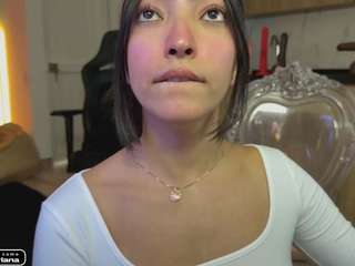 Live webcam model marianabranz on Soda Cams