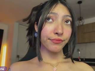 Live webcam model marianabranz on Soda Cams