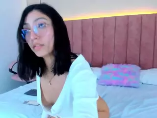 MarianaBranz's Live Sex Cam Show