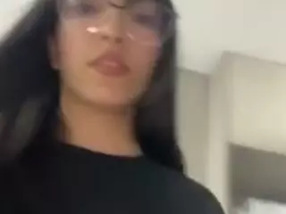 MarianaBranz's Live Sex Cam Show