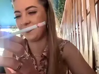 riskygirl9830's Live Sex Cam Show