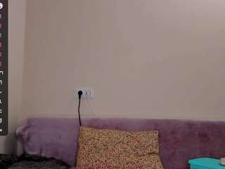 kimmberrr live on CamSoda