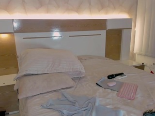 Live cam show with novacyysantos