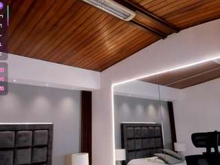victoria-mooree webcam model