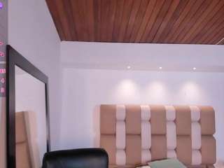  victoria-mooree chat room