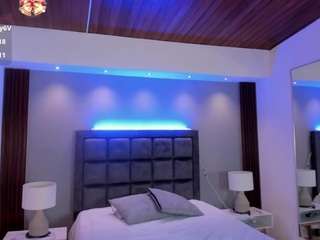 victoria-mooree webcam model