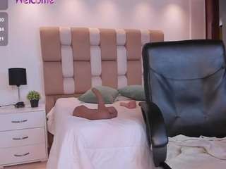 victoria-mooree live webcam show