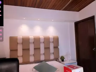 Victoria Mooree's Live Sex Cam Show