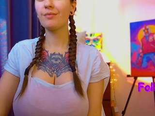 annmikely's CamSoda show and profile