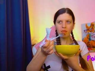 annmikely's CamSoda show and profile