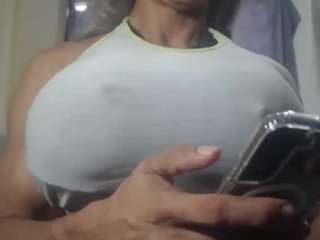 sorayabigtits Live Webcam on CamSoda