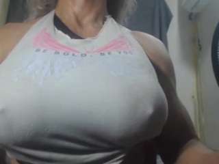 sorayabigtits Live Webcam on CamSoda