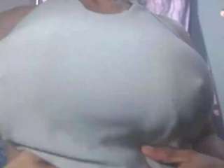 sorayabigtits Live Webcam on CamSoda