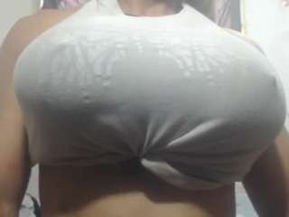 sorayabigtits Sex Cam Show