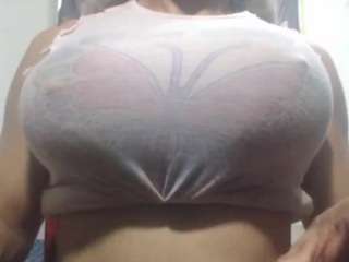 sorayabigtits Sex Cam Show