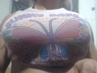 sorayabigtits Sex Cam Show