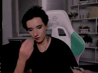 Try Reinramm's steaming hot live exhibition for enticing wildness reinramm from CamSoda