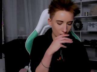 reinramm's CamSoda show and profile