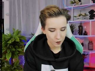 reinramm's CamSoda show and profile