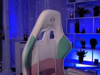 le modèle reinramm est en webcam porno dans un show sur le site camsoda, il possède les tags suivants: average,black hair,toys,tattoos,sex toys,no drinking,naked,masturbate,lovense,handjob,full nudity,foot fetish,fingering,fetish,feet,doggy style,dildo or vibrator,dildo,cum,butt plug