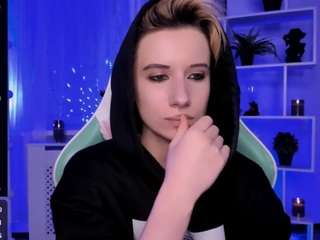 reinramm's CamSoda show and profile