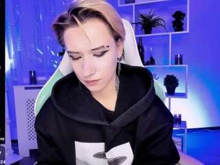 reinramm's CamSoda show and profile