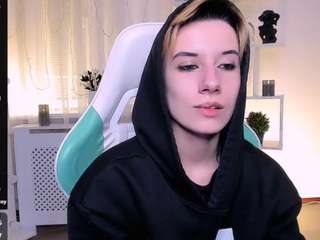 le modèle reinramm est en webcam porno dans un show sur le site camsoda, il possède les tags suivants: average,black hair,toys,tattoos,sex toys,no drinking,naked,masturbate,lovense,handjob,full nudity,foot fetish,fingering,fetish,feet,doggy style,dildo or vibrator,dildo,cum,butt plug