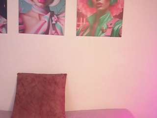 sweettirenn Live Webcam on CamSoda