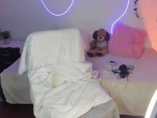 tyana-b from CamSoda is Freechat