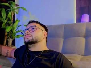 andrew-brownn Live Webcam on CamSoda
