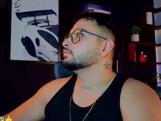 andrew-brownn from CamSoda