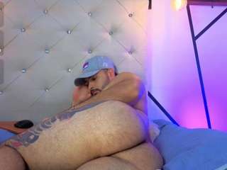 andrew-brownn Sex Cam Show