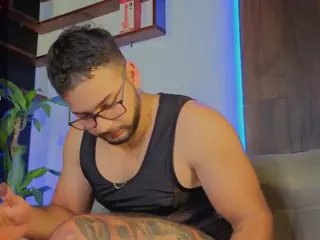 Andrew-Brownn's Live Sex Cam Show