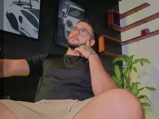 Andrew-Brownn's Live Sex Cam Show